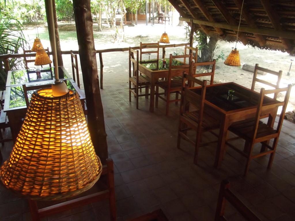 Lord Of The Forest Hotell Batticaloa Eksteriør bilde